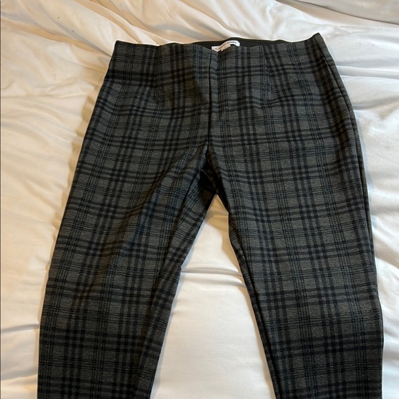 Calvin Klein Gray Skinny Pants - Picture 1 of 3